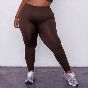 NWT SETactive Leggings in ESPRESSO 🤎